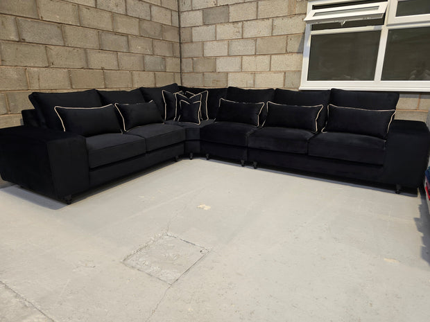 2c3 Soho Corner Sofa (Black Plush Velvet)