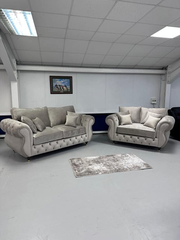 Royale RIO chesterfield sofa [ silver ]