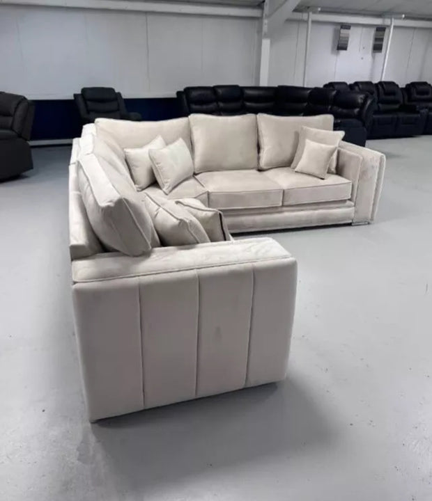 2C2 LAYLA SOFA in ice